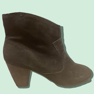 UO Ecote Suede Heeled Ankle Boot